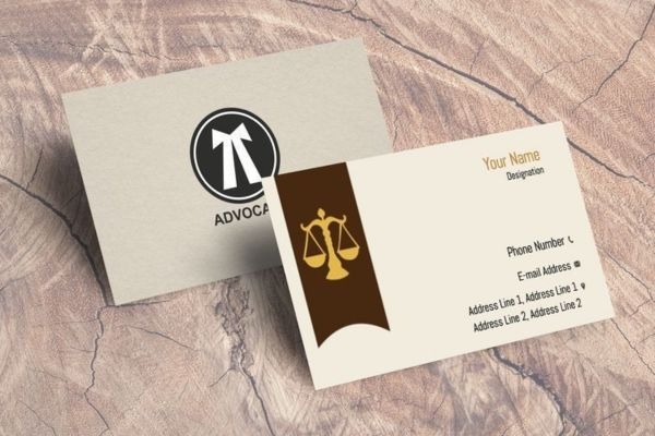 Mẫu card visit luật sư sang trọng, bố cục hài hòa, điểm nhấn biểu tượng cán cân pháp luật