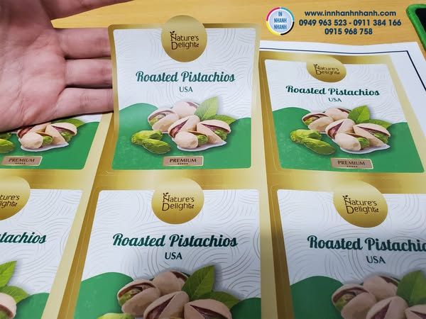 In Nhanh Nhanh chuyên thiết kế đa dạng mẫu in tem dán chai nhựa đẹp, sắc nét