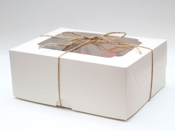 Mẫu thiết kế hộp giấy Ivory đựng bánh