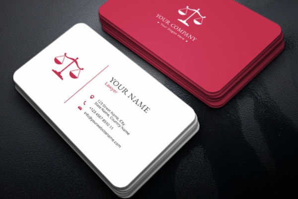 Màu sắc card visit luật sư cần đảm bảo sự hài hòa, tránh chọn màu quá rực rỡ