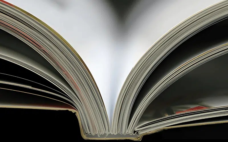 In catalogue đóng keo gáy bền đẹp cho doanh nghiệp