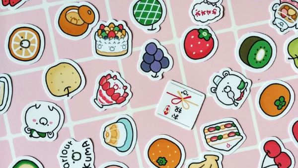 Sticker cute là phụ kiện trang trí nhỏ sinh và tạo cá tính riêng