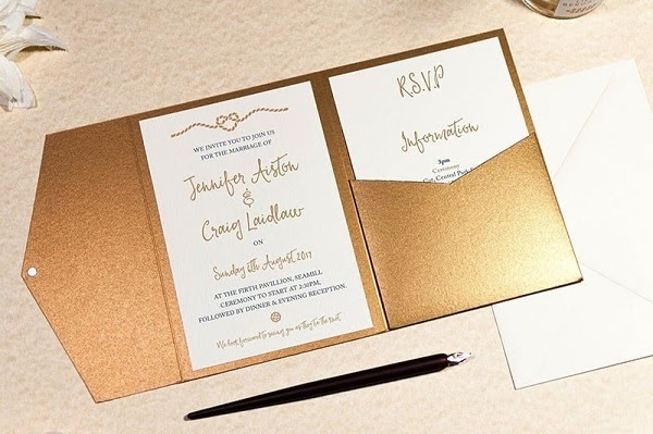 Thiệp mời sự kiện với màu sắc bắt mắt