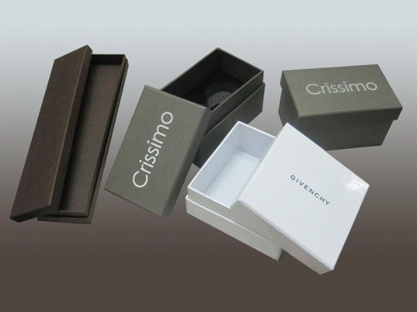 In hộp giấy theo yêu cầu phục vụ cho việc nhận diện tương phản