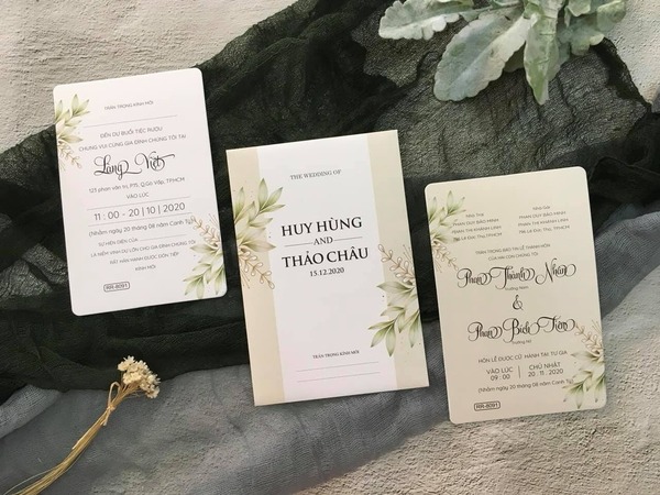 Thiệp cưới được thiết kế từ loại giấy Ford chất lượng cao