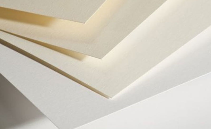 Giấy Ford được nhiều doanh nghiệp lựa chọn nhờ bề mặt láng mịn, không chói khi in