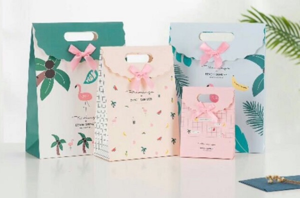 Lựa chọn loại túi giấy có thiết kế độc đáo giúp thể bạn thể hiện thành ý của bản thân