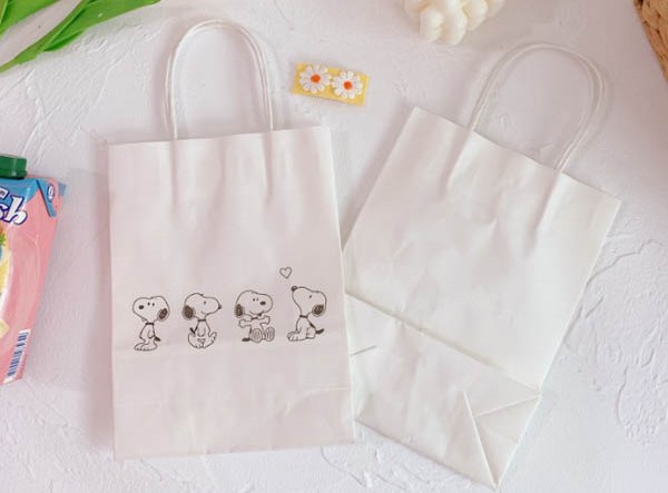 Túi giấy kraft trắng in họa tiết chú chó hoạt hình dễ thương
