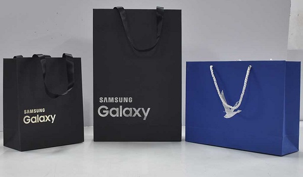 In túi giấy đựng điện thoại đẹp