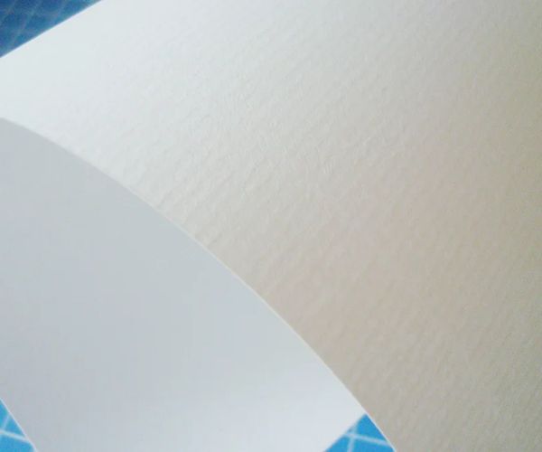 Giấy Conqueror được sản xuất từ bột giấy nguyên chất và quy trình sản xuất tiên tiến