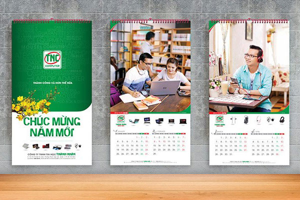 Lịch treo tường để tặng đối tác và đồng nghiệp